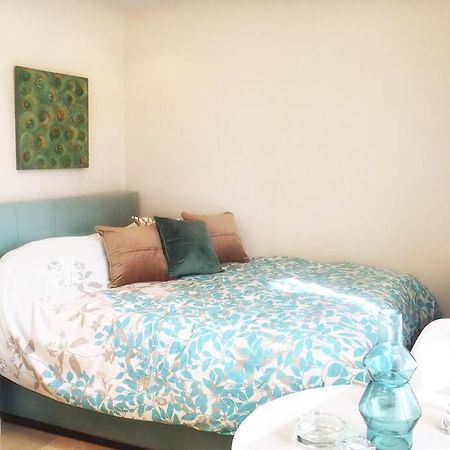 Emerald Mini Suite:Your Deluxe Studio In Kalamaria Thessaloníki Luaran gambar