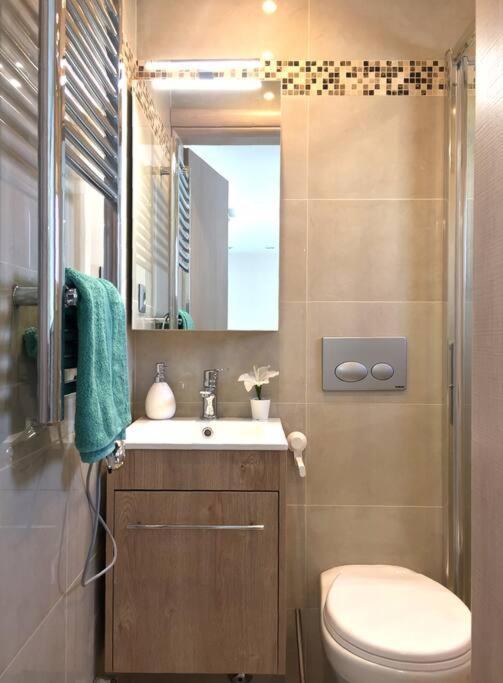 Emerald Mini Suite:Your Deluxe Studio In Kalamaria Thessaloníki Luaran gambar